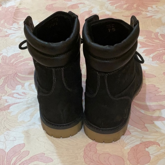 Aldo black chunky lace up boots, size 7. - Picture 2 of 6